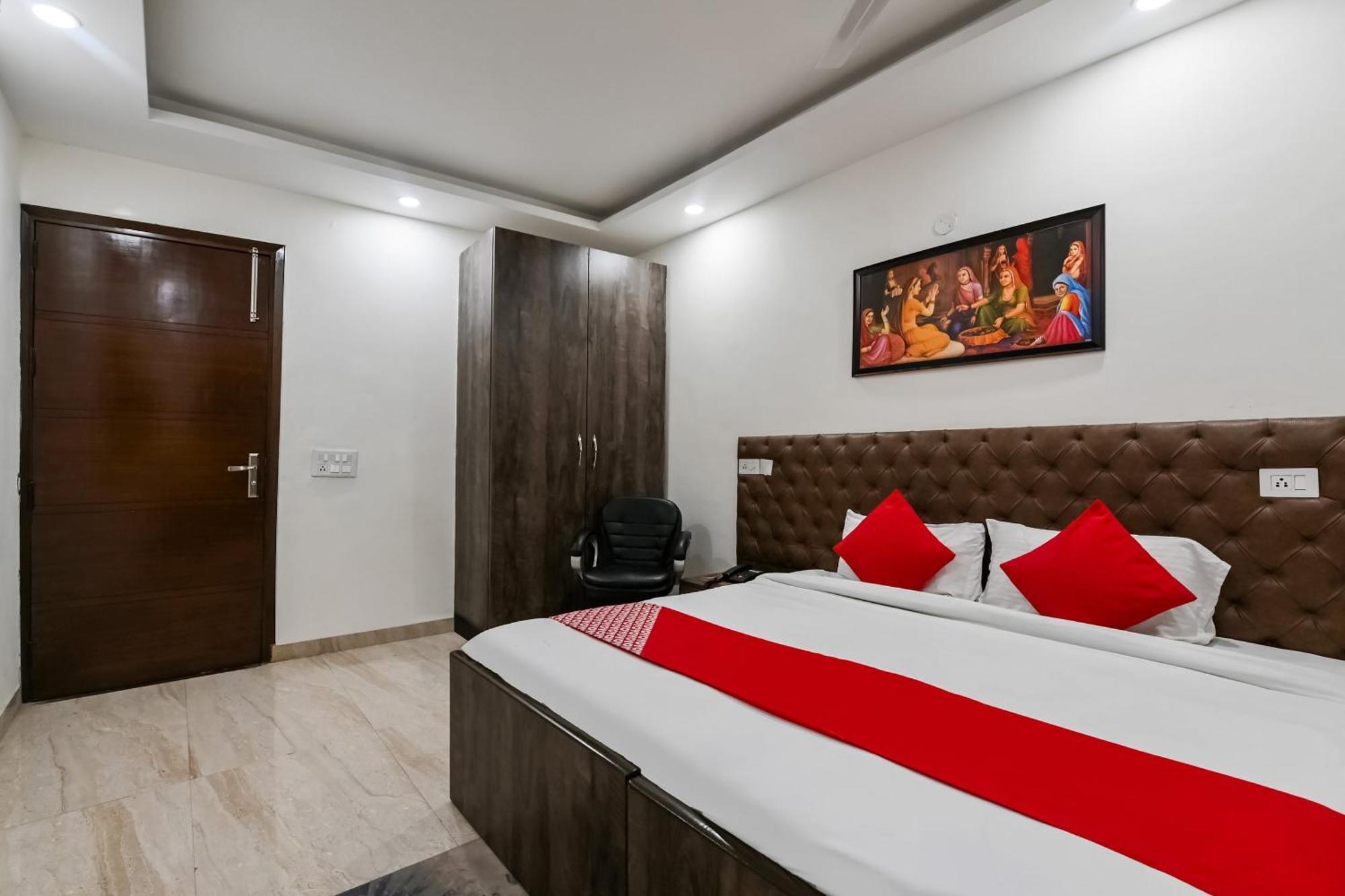 Hotel O Premium Rooms Chhatarpur Nova Deli Exterior foto
