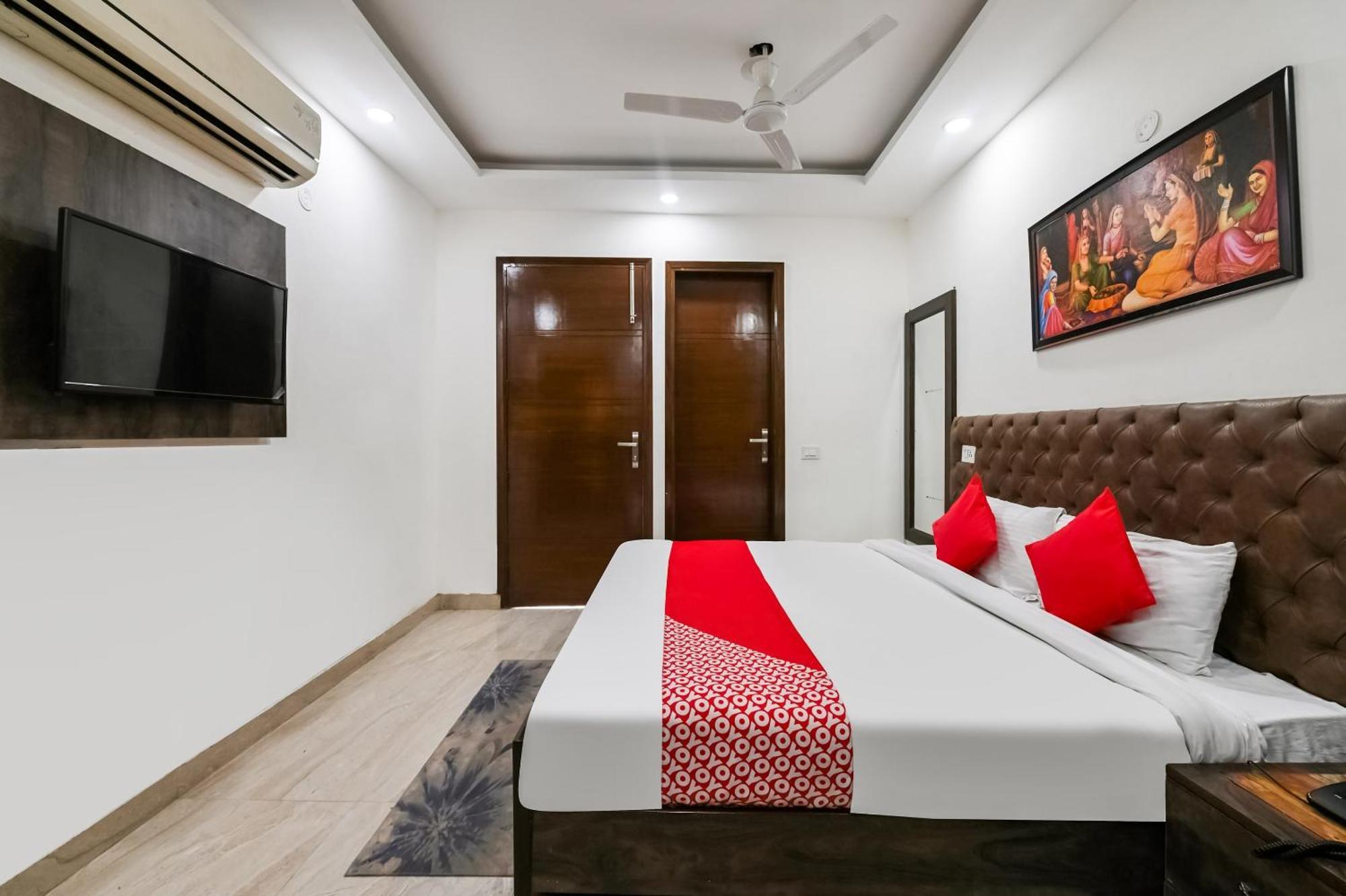 Hotel O Premium Rooms Chhatarpur Nova Deli Exterior foto