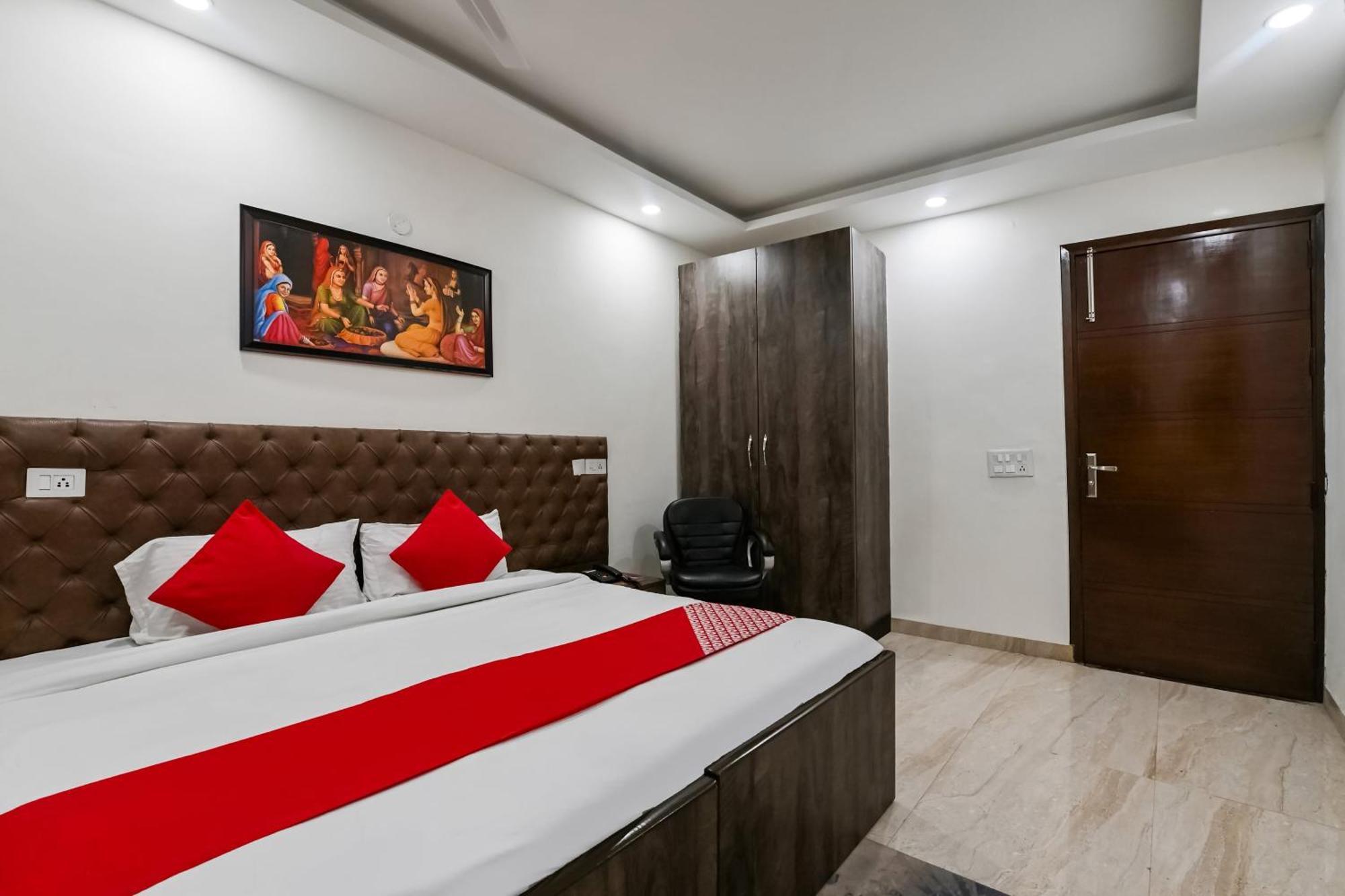Hotel O Premium Rooms Chhatarpur Nova Deli Exterior foto