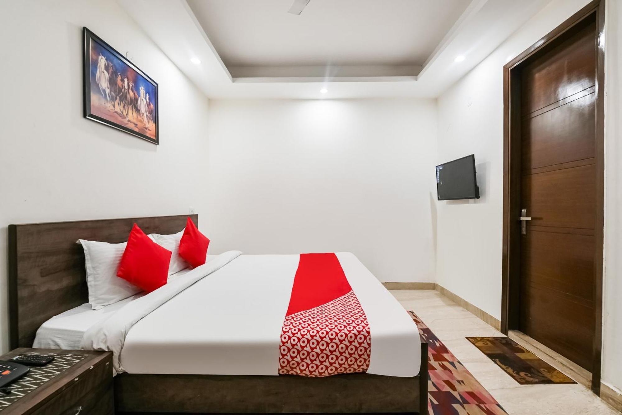 Hotel O Premium Rooms Chhatarpur Nova Deli Exterior foto